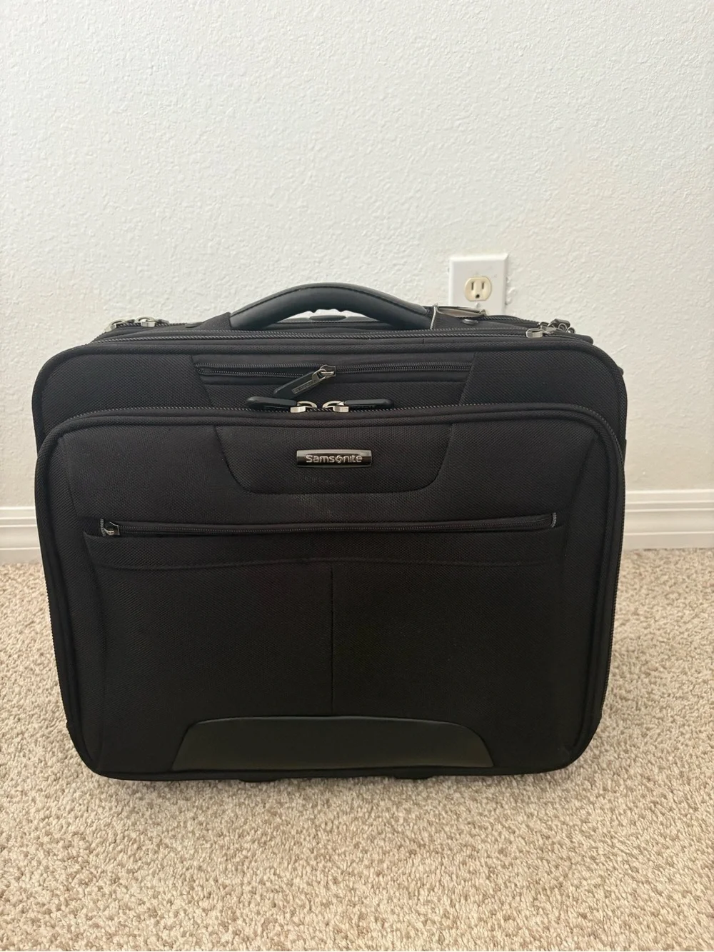 Samsonite Black Laptop Briefcase with Front Organizer